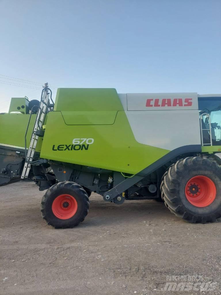 CLAAS Lexion 670 Kombinované zberacie stroje