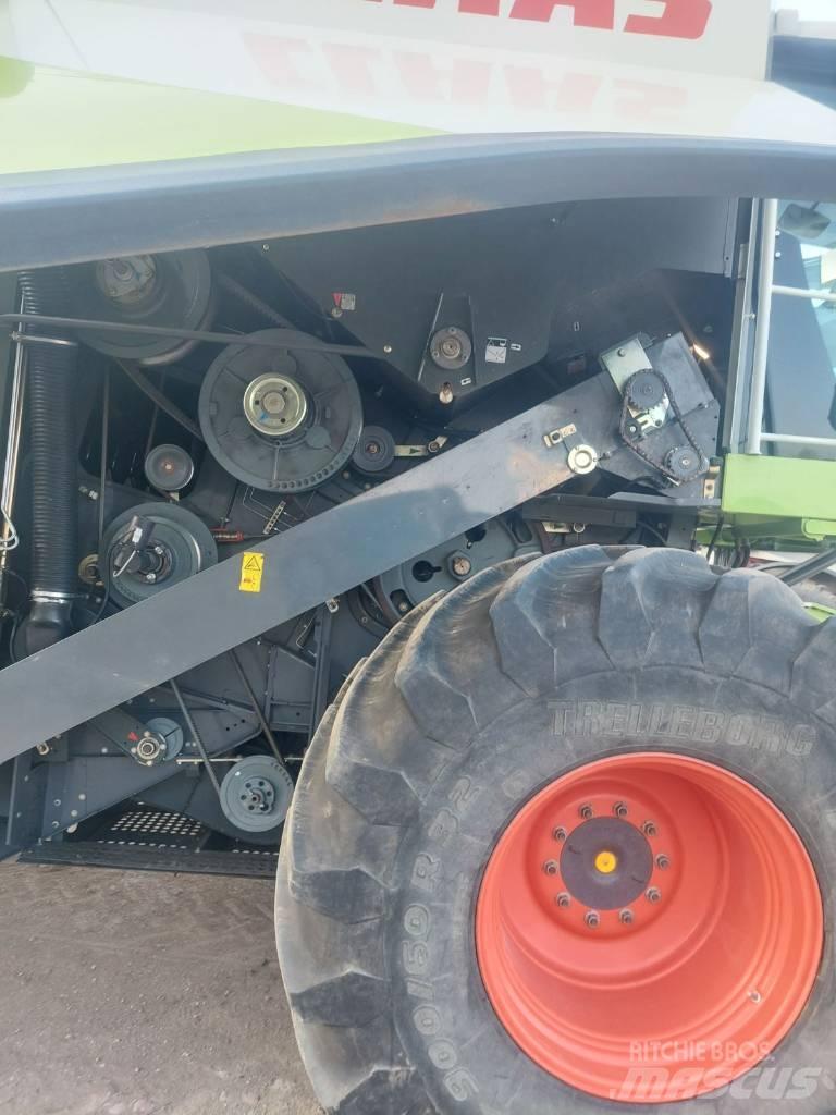 CLAAS Lexion 670 Kombinované zberacie stroje