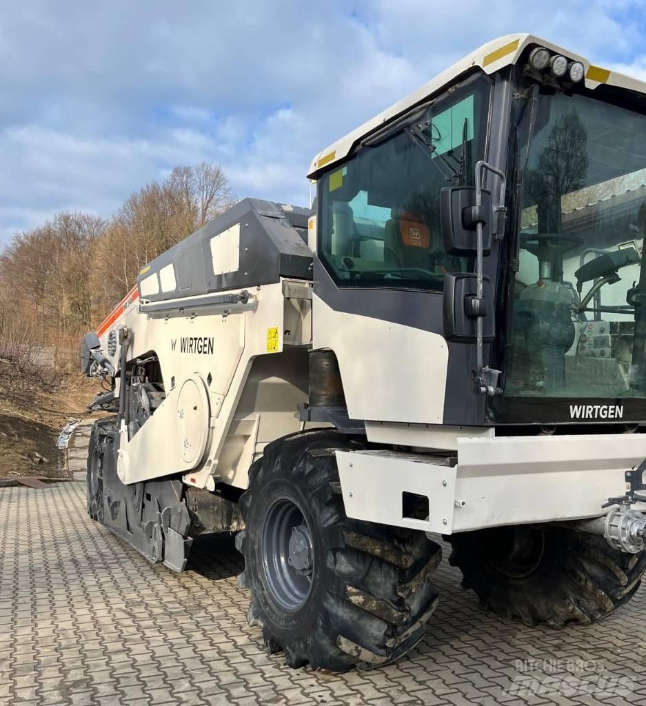 Wirtgen WR240i Recyklovače asfaltu