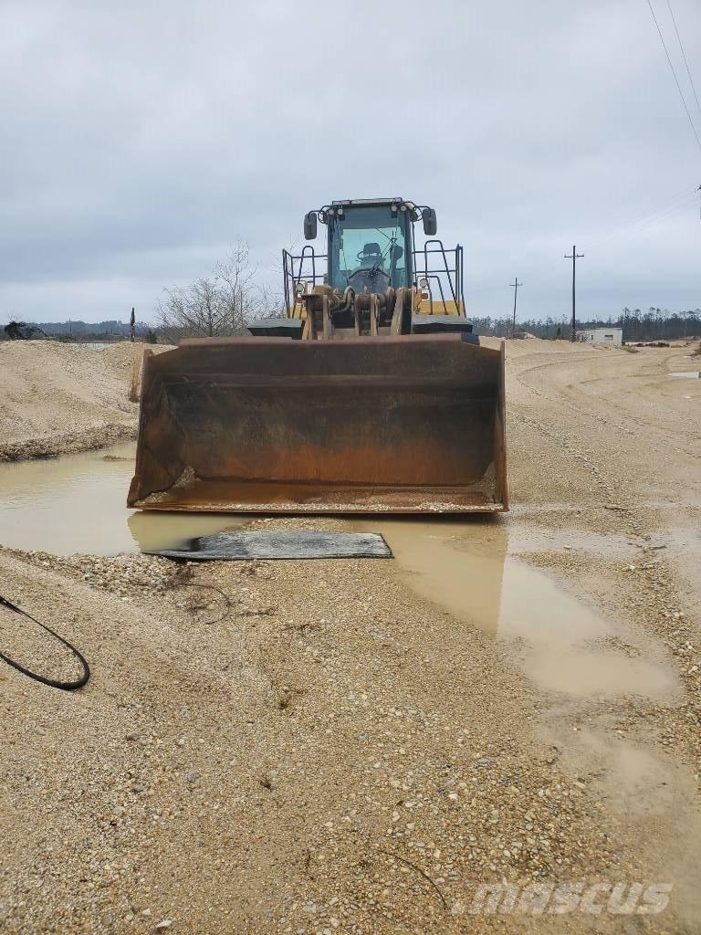 John Deere 844 K Kolesové nakladače