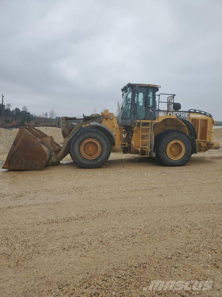 John Deere 844 K Kolesové nakladače