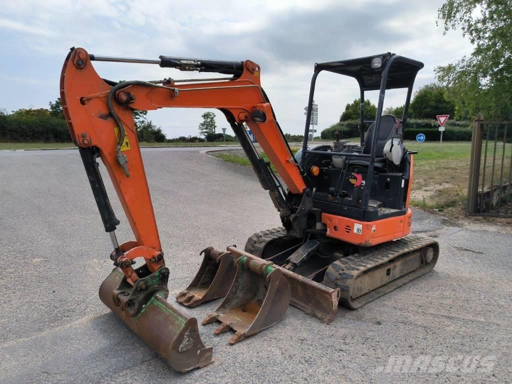 Hitachi ZX 26 U-5A Mini rýpadlá < 7t