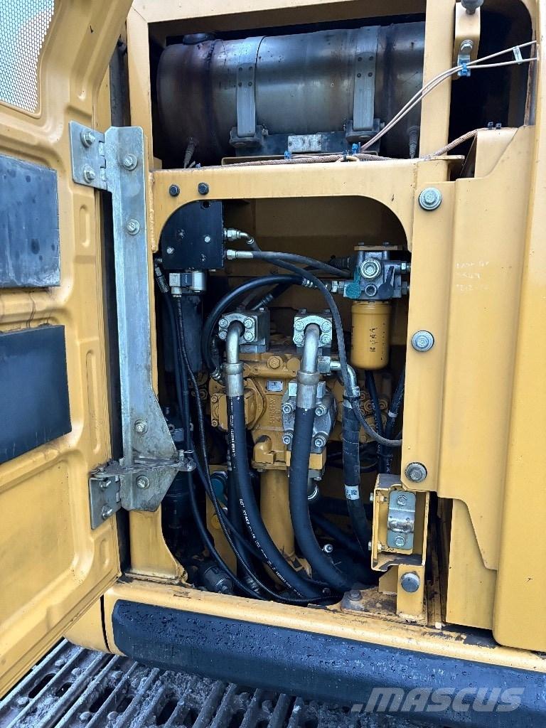 CAT 320ERR Pásové rýpadlá