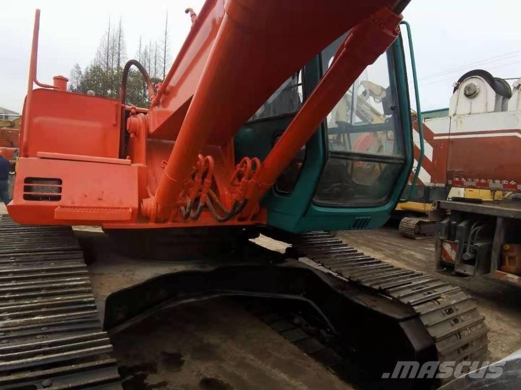 Hitachi EX 200 Pásové rýpadlá