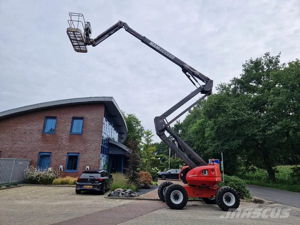 Manitou 200 ATJ Kĺbové plošiny