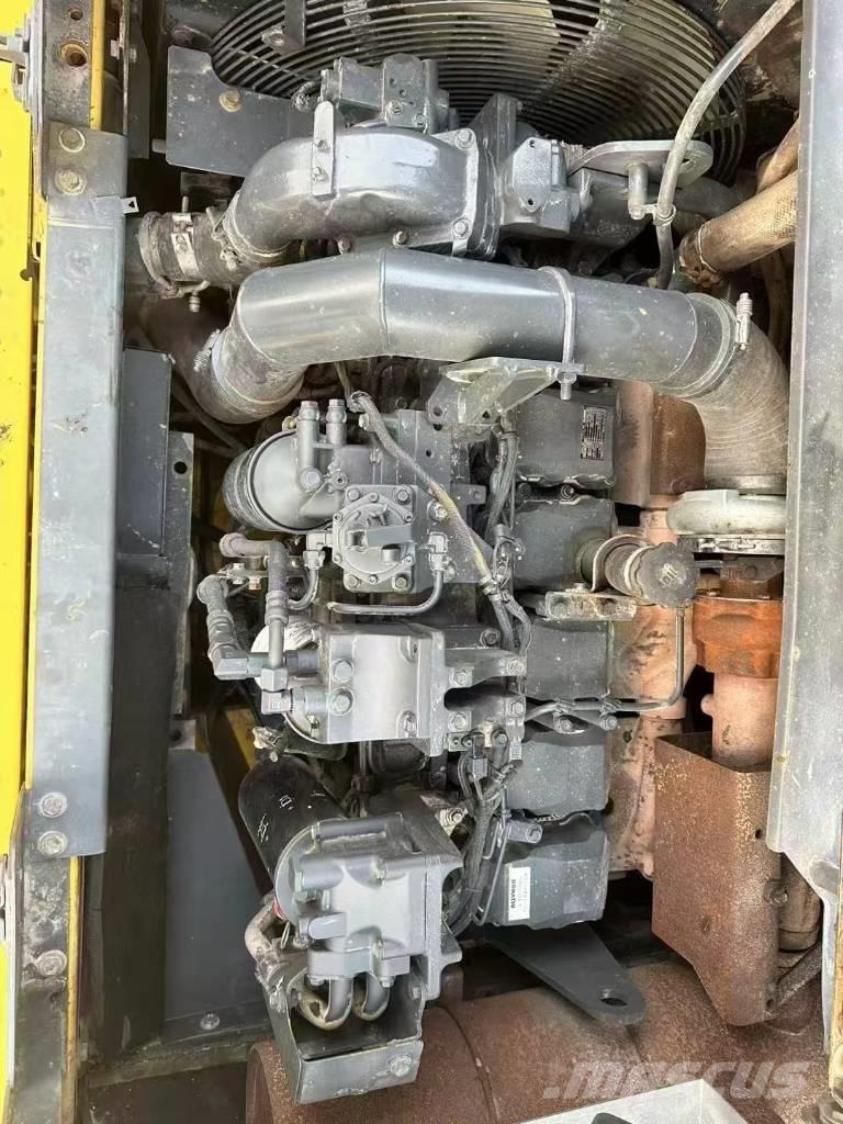 Komatsu 450-8 Pásové rýpadlá