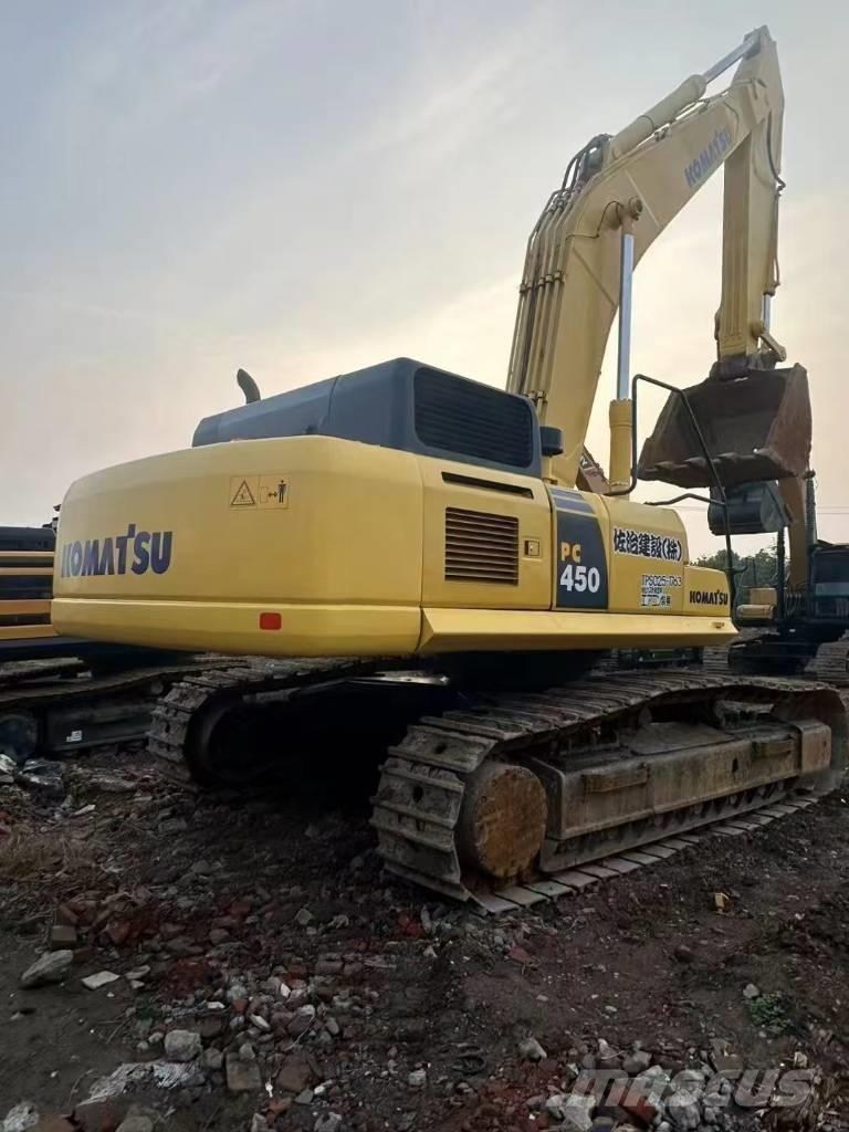 Komatsu 450-8 Pásové rýpadlá