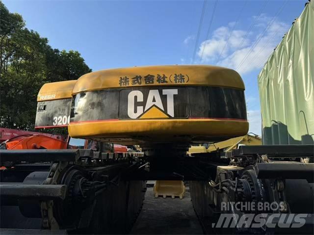 CAT 320 C Obojživelná rýpadlá