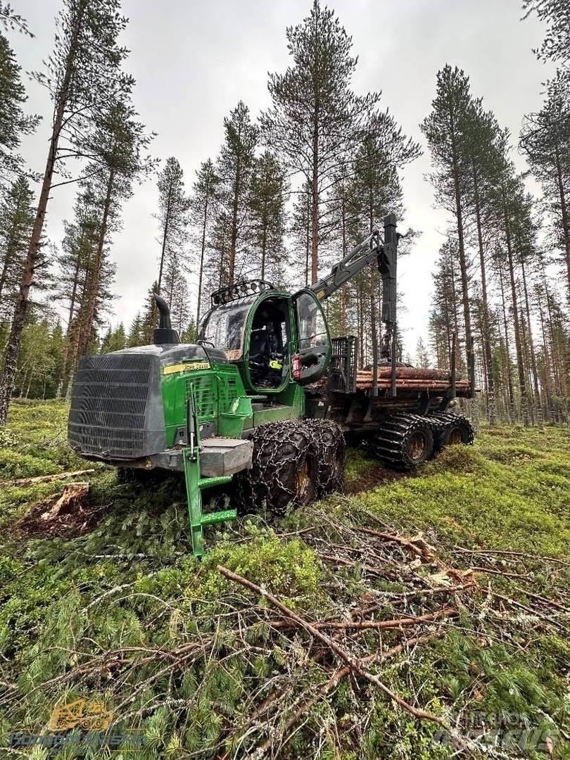 John Deere 1210G Lesné traktory