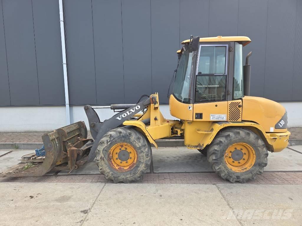 Volvo L 30 B Kolesové nakladače
