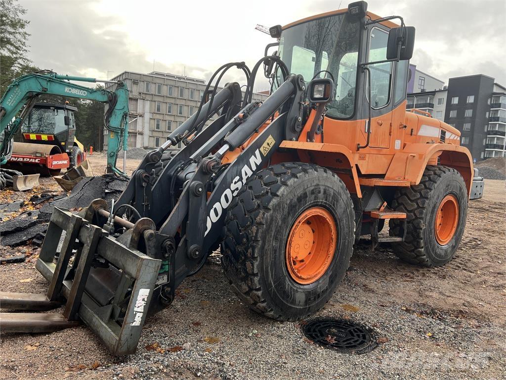 Doosan DL 200 Kolesové nakladače