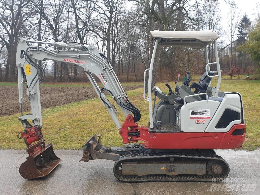 Takeuchi TB 225 Mini rýpadlá < 7t