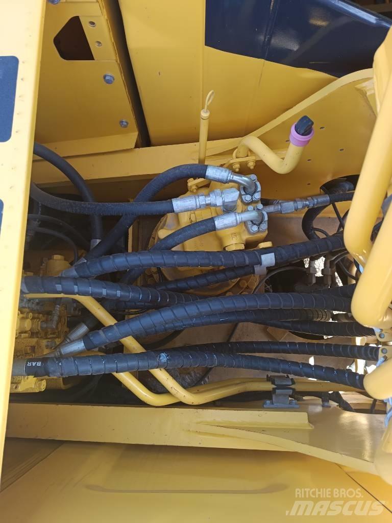 Komatsu PC 200 Pásové rýpadlá