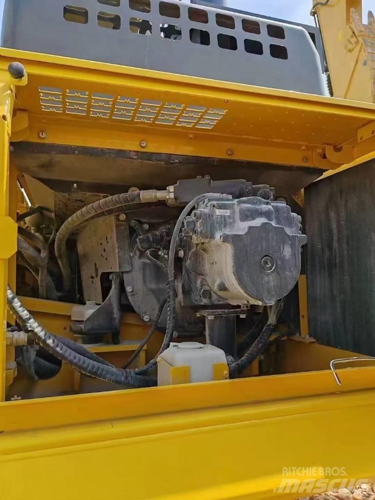 Komatsu 450LC-8 Pásové rýpadlá
