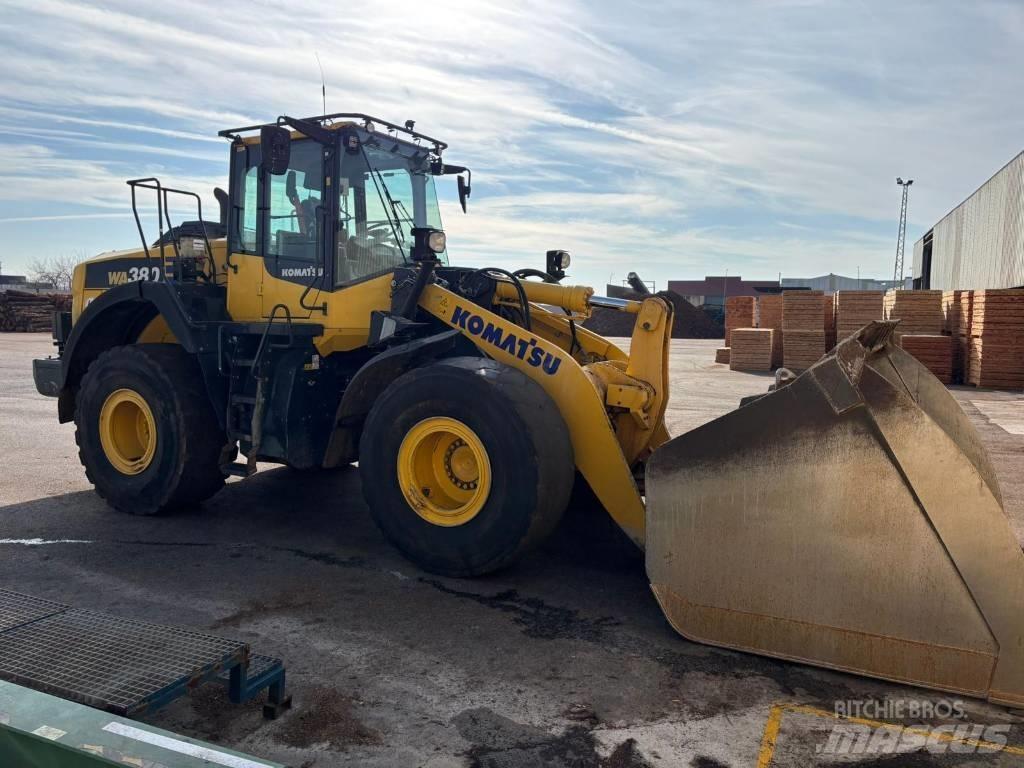 Komatsu WA 380-8 Kolesové nakladače