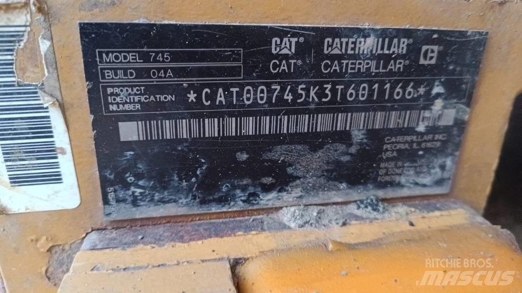 CAT 745 Kĺbové nákladné autá