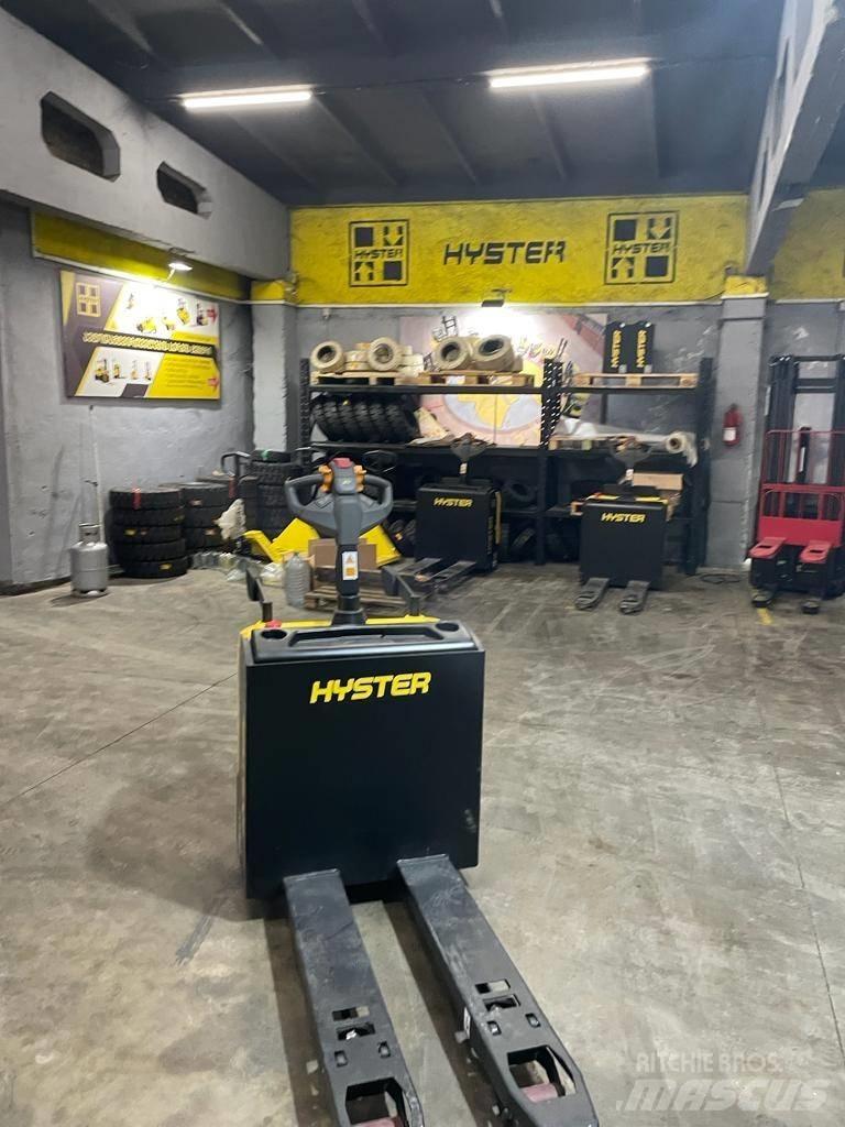 Hyster P2.0UTS Nízkozdvižný vozík s plošinou