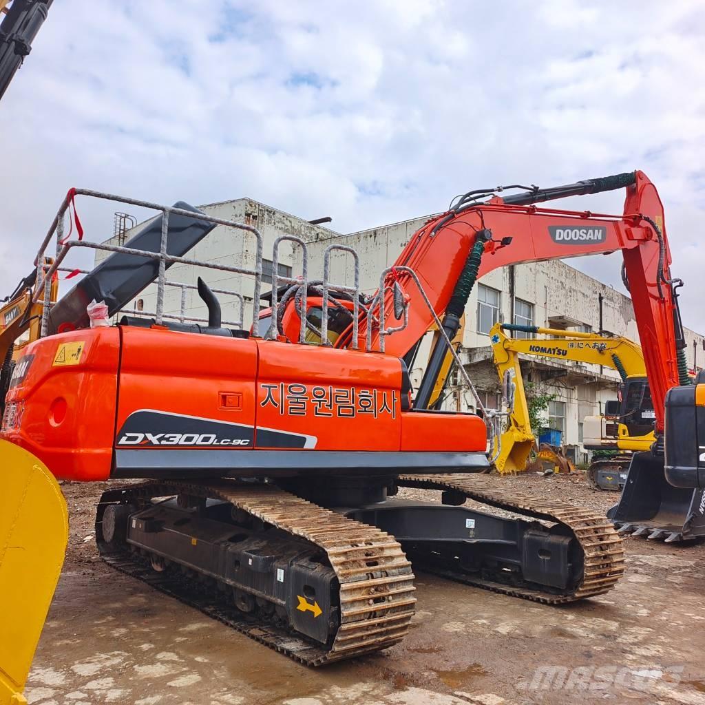 Doosan DX 300LC-9C Pásové rýpadlá