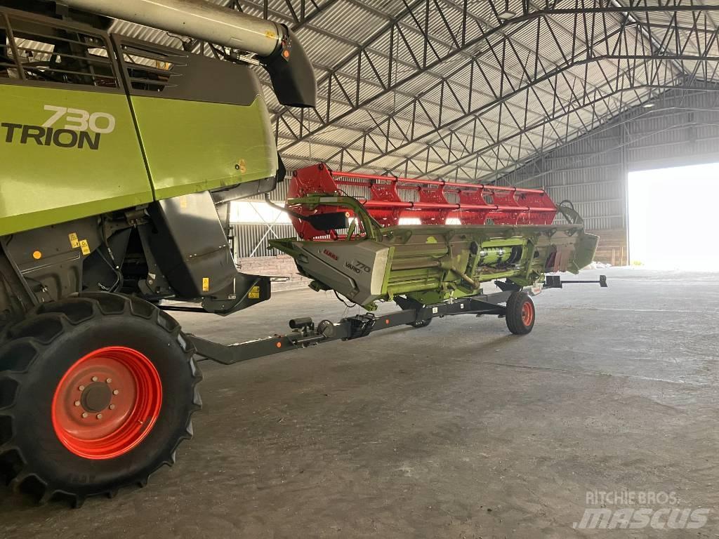 CLAAS Trion 730 Kombinované zberacie stroje