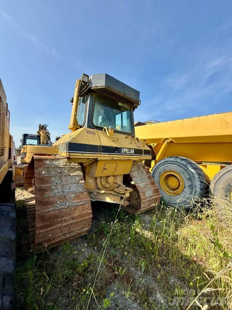 CAT D 6 M LGP Pásové dozéry