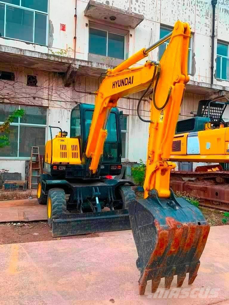 Hyundai Robex 60 W-7 Kolesové rýpadlá