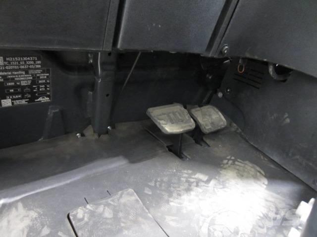 Linde E 16 C-02 Akumulátorové vozíky