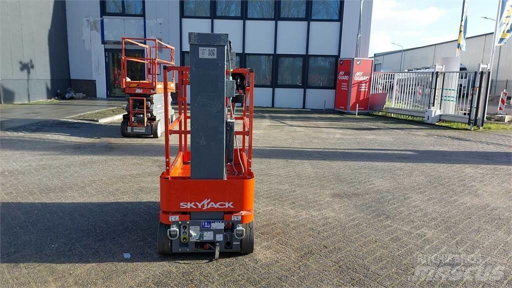 SkyJack SJ16 Ďalšie zdvíhacie zariadenia a plošiny