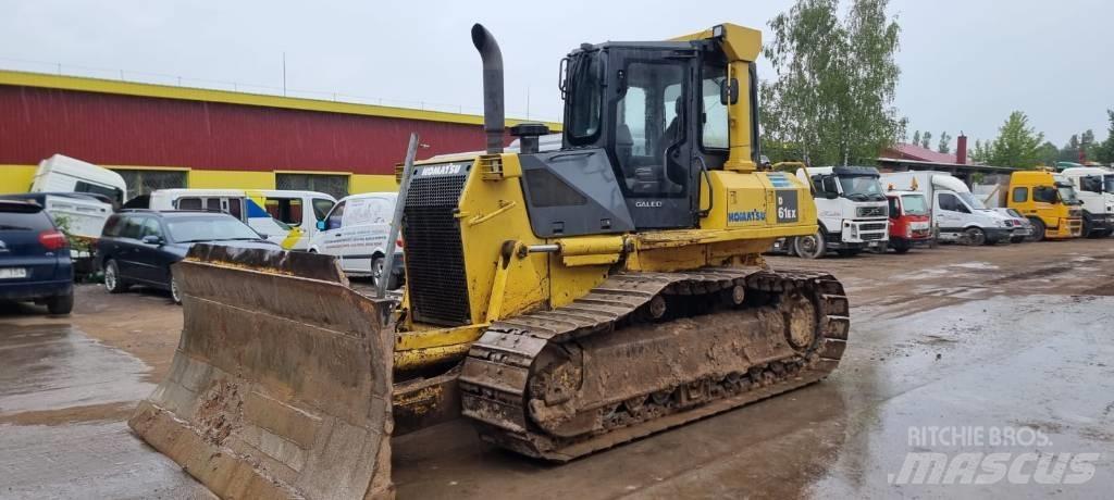 Komatsu D 61 EX-15 Pásové dozéry