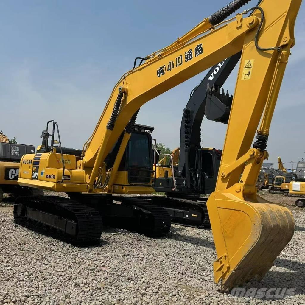 Komatsu PC 200-8 Pásové rýpadlá