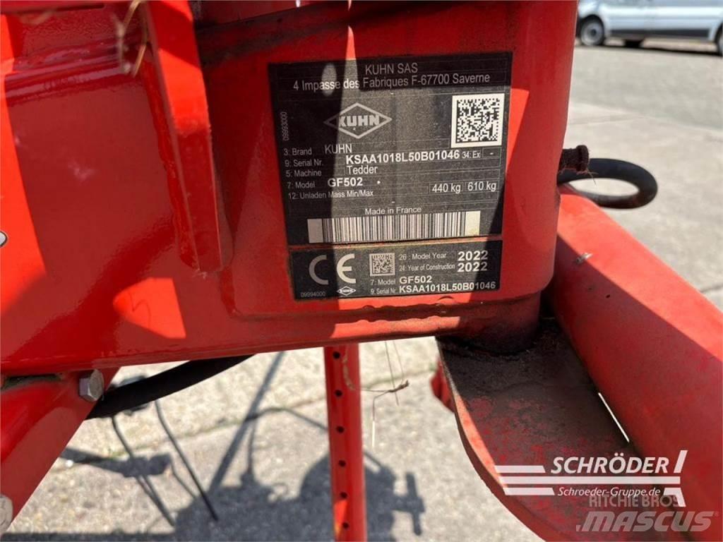 Kuhn GF 502 Obracače a zhrabovače sena