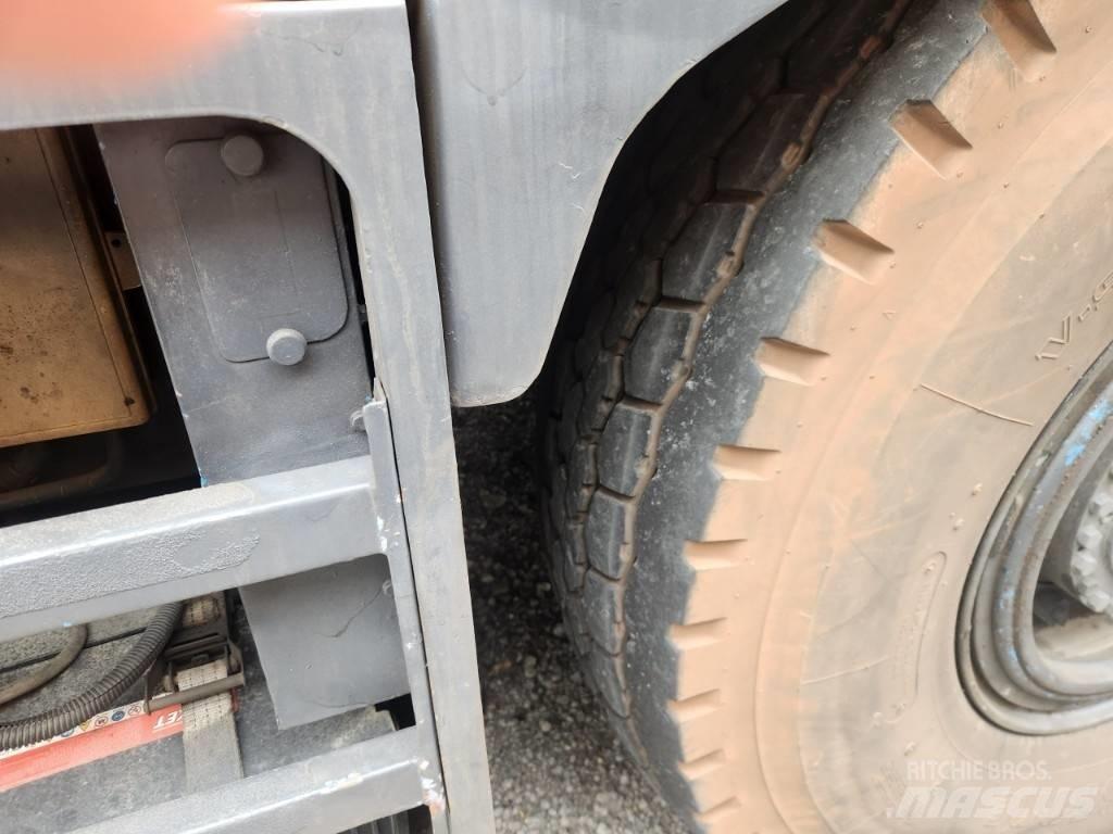 Kobelco RK 250-5 Žeriavy pre ťažký terén