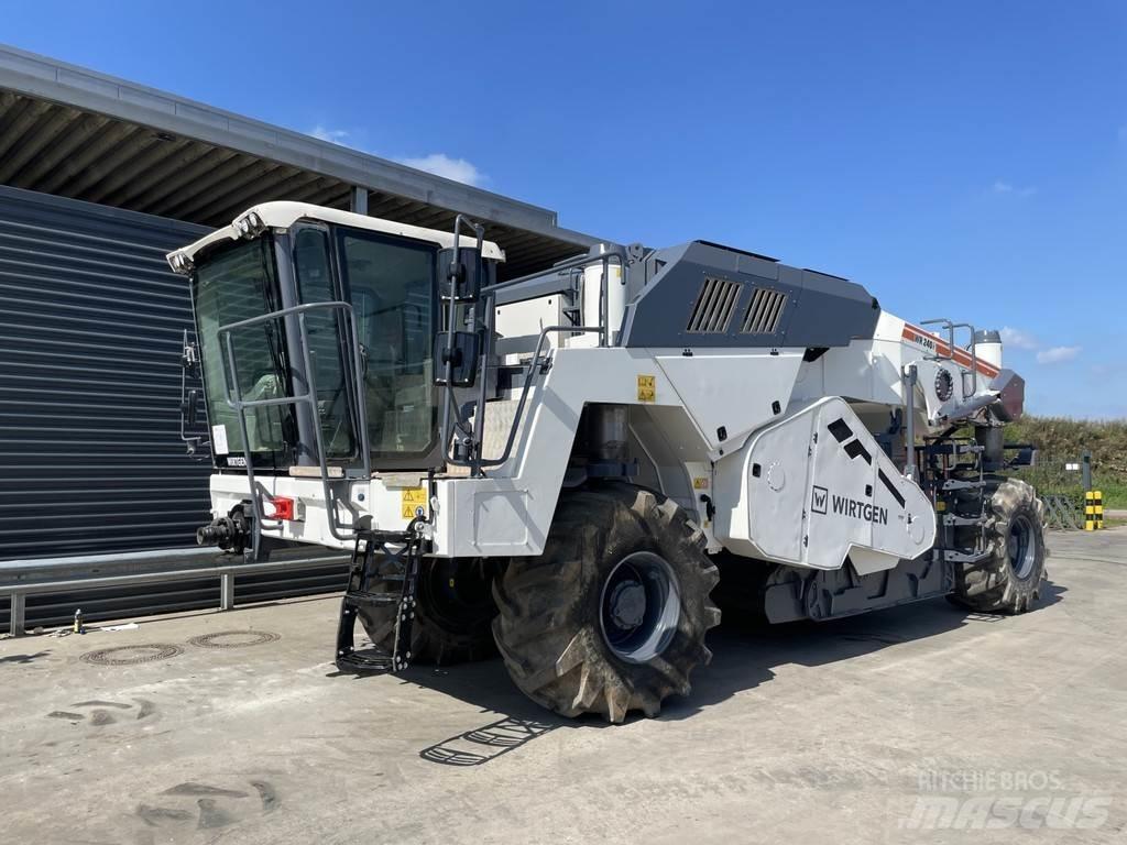 Wirtgen WR 240I Recyklovače asfaltu