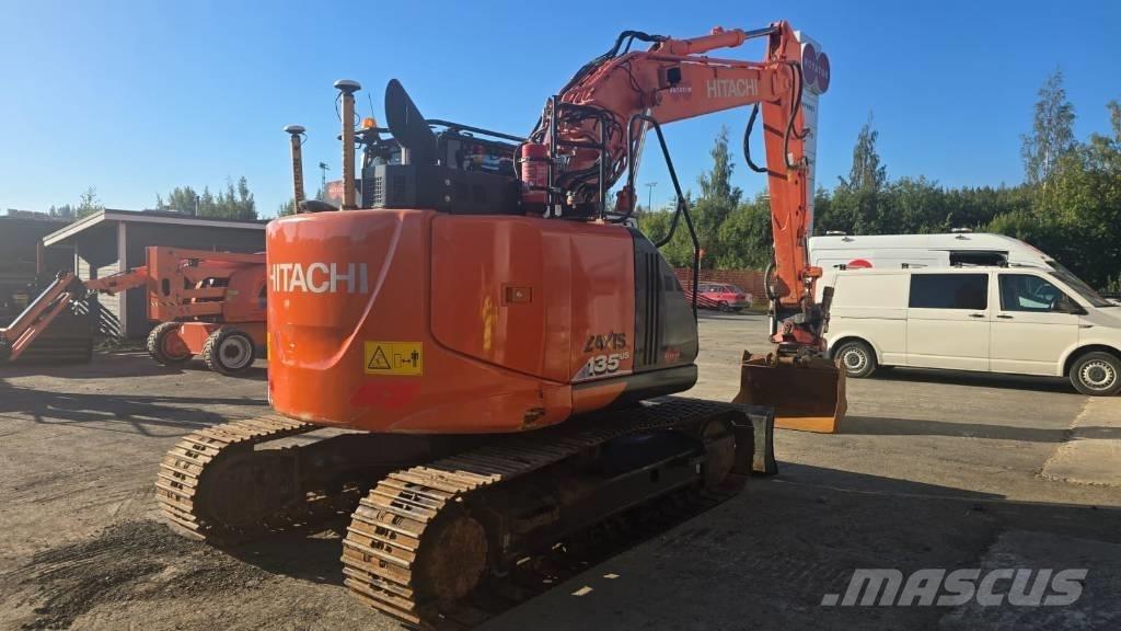 Hitachi ZX 135 US-6 Pásové rýpadlá