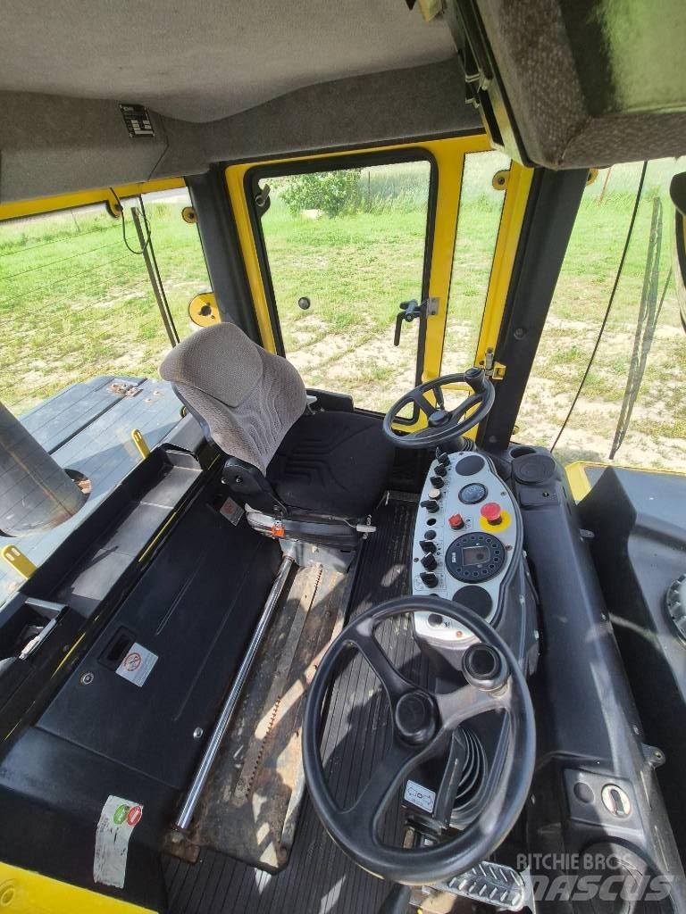 Bomag BW 24 R H Pneumatikové valce