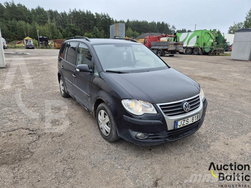 Volkswagen Touran Automobily