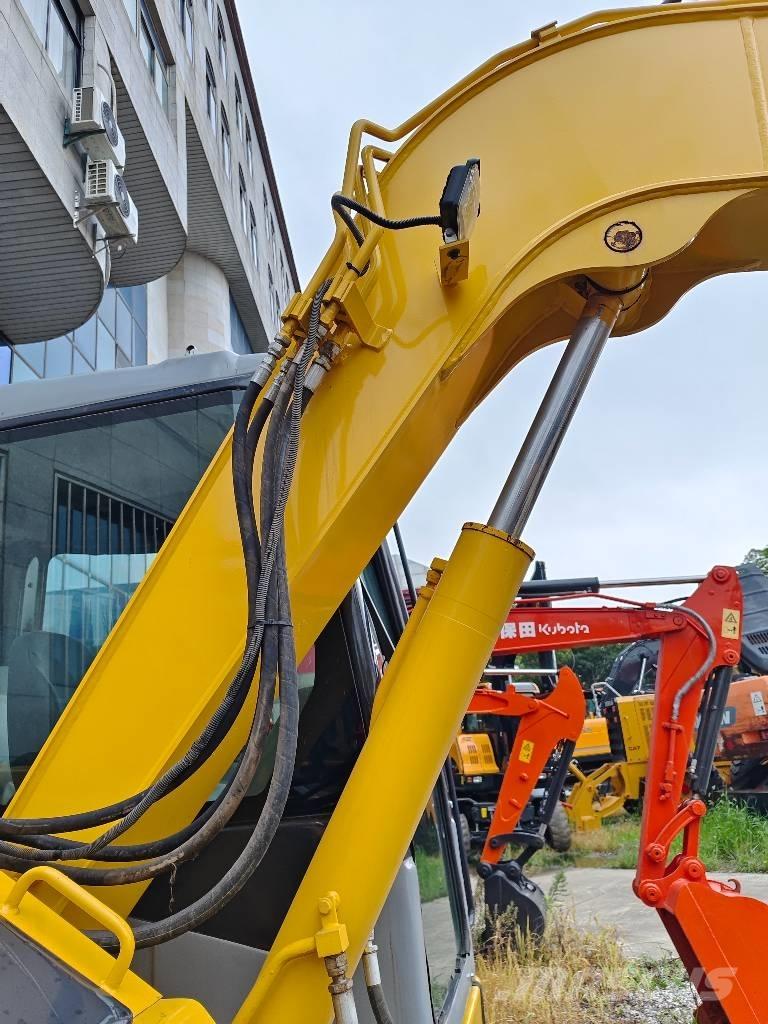 Komatsu PC 78 US Pásové rýpadlá