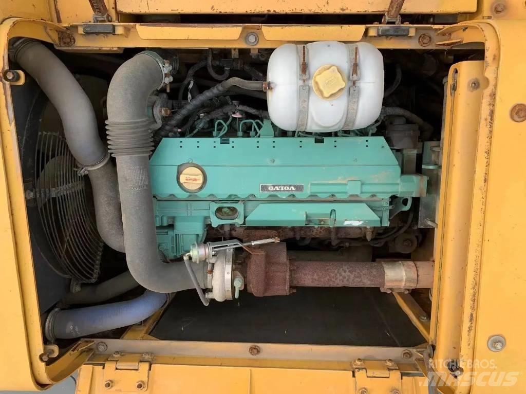 Volvo EC210D Pásové rýpadlá