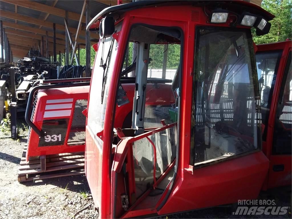 Komatsu 875 Kabíny a interiér