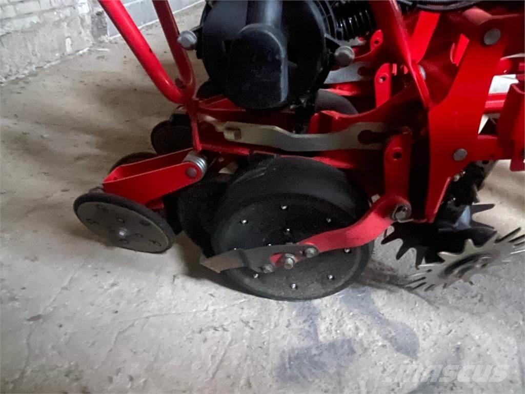 Väderstad TPV 12 Presné sejačky