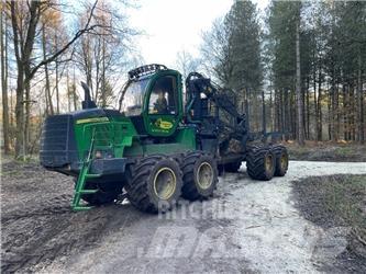 John Deere 1110G Lesné traktory