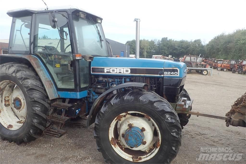 Ford 8240 Traktory