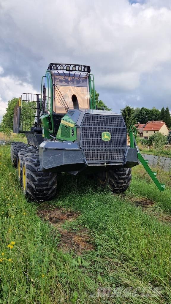 John Deere 1010G Lesné traktory