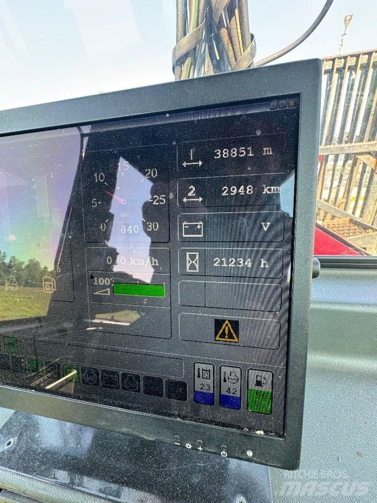 Komatsu 840.4 Lesné traktory
