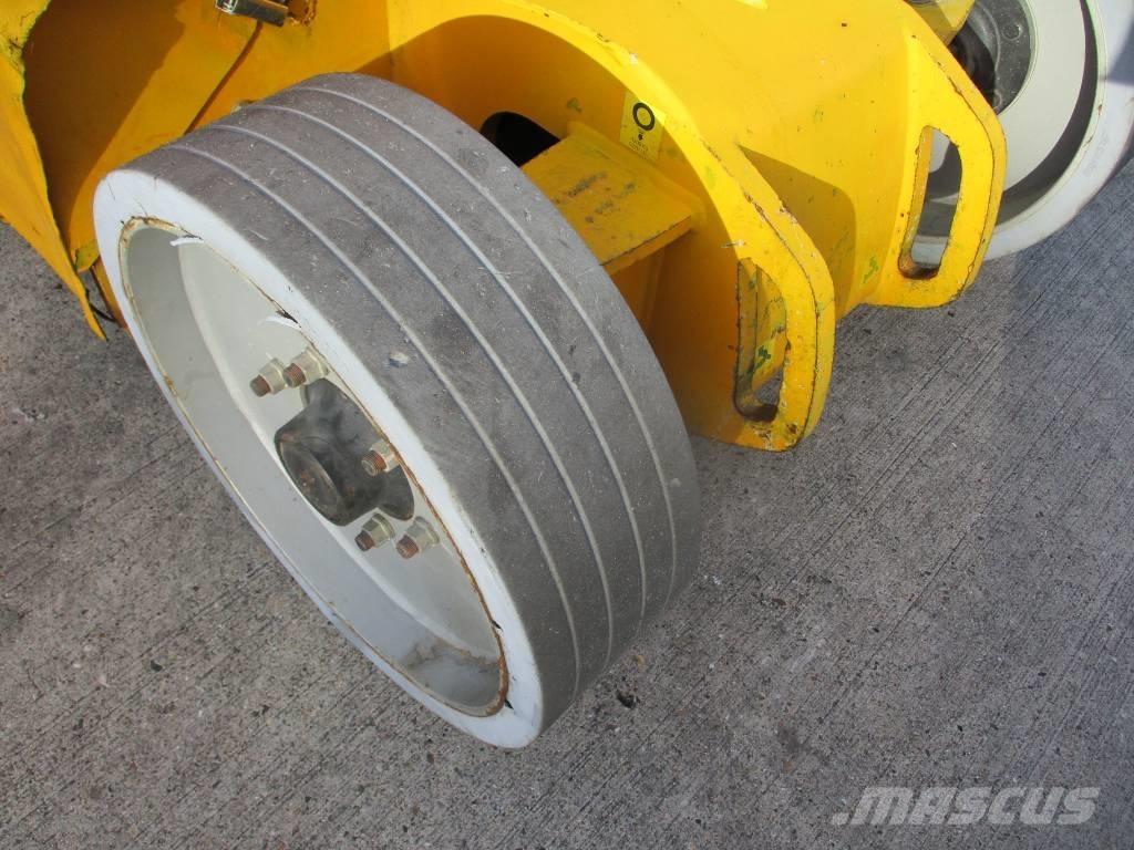 Manitou 120 AET JC Kĺbové plošiny