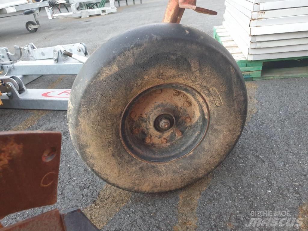 Kuhn 375E Konvenčné pluhy