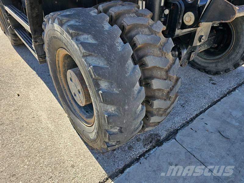 CAT M 320F Kolesové rýpadlá