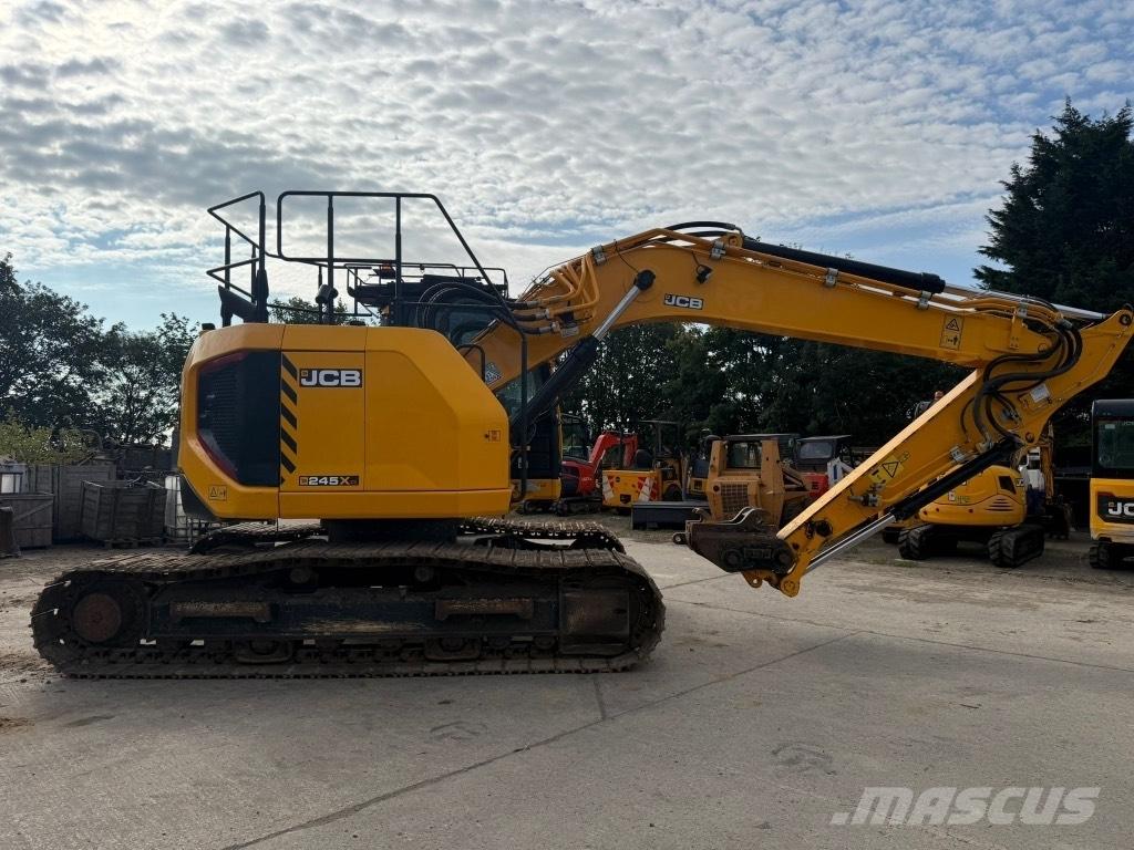 JCB 245 XLR Pásové rýpadlá