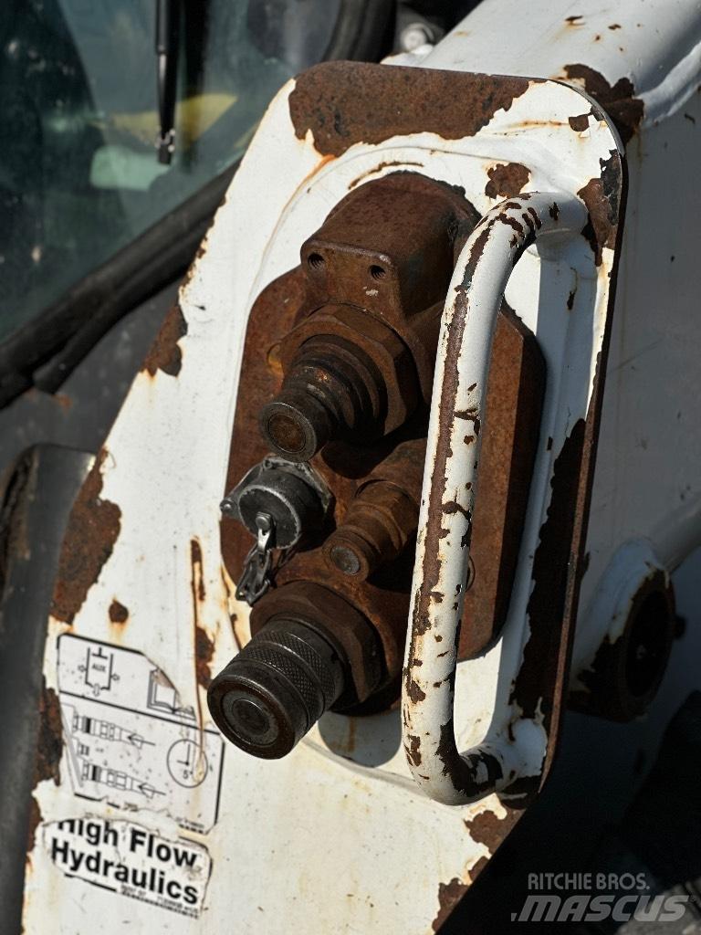Bobcat S530 Šmykom riadené nakladače