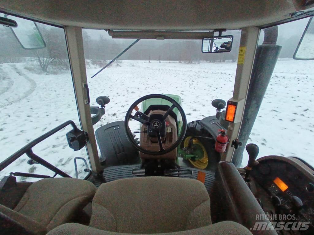 John Deere 7820 Traktory