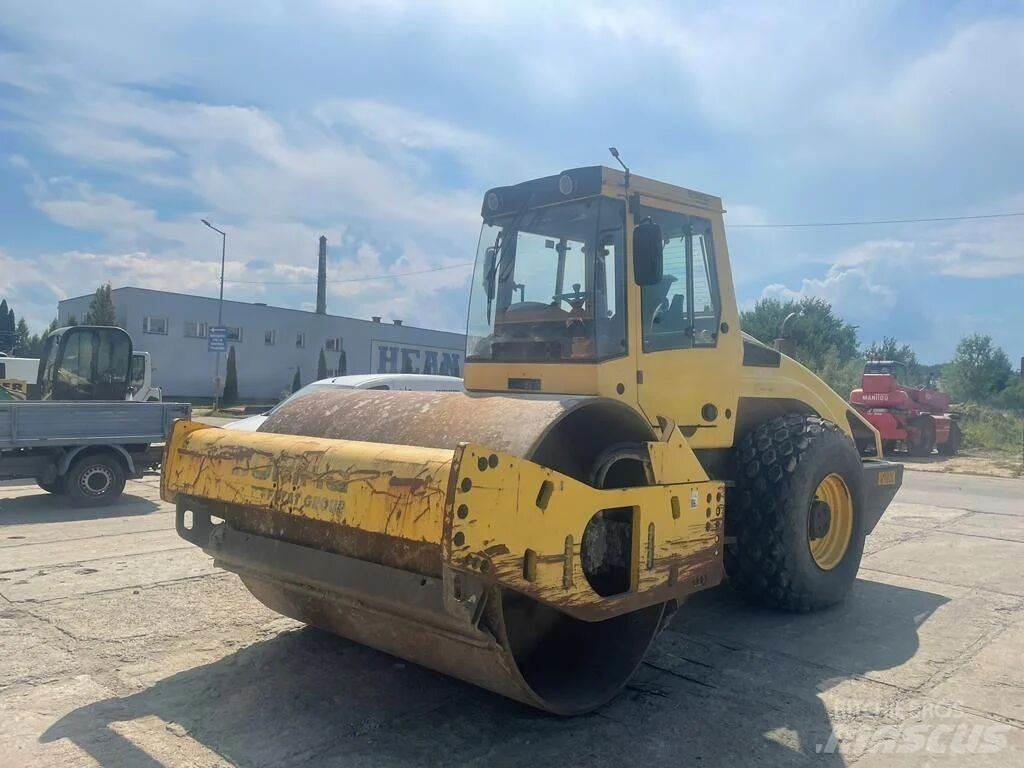 Bomag BW213 DH-4 Ťahačové valce